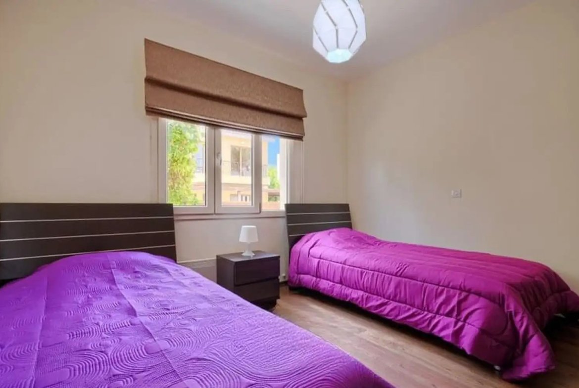 Luxury Six Bedroom Villa – Universal