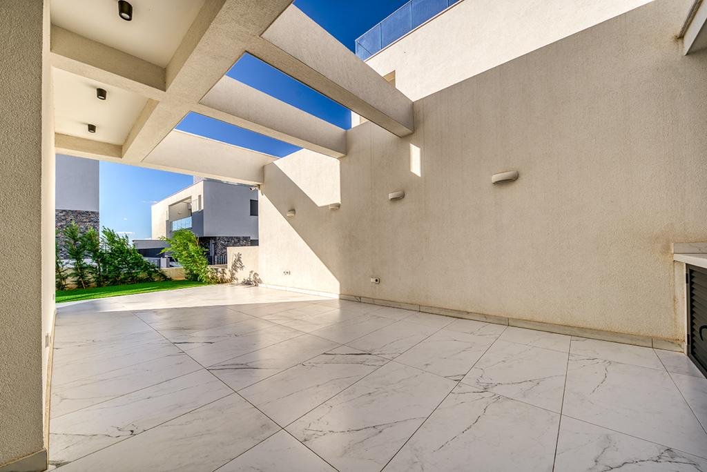 Contemporary Four Bedroom Villa in Germasogia