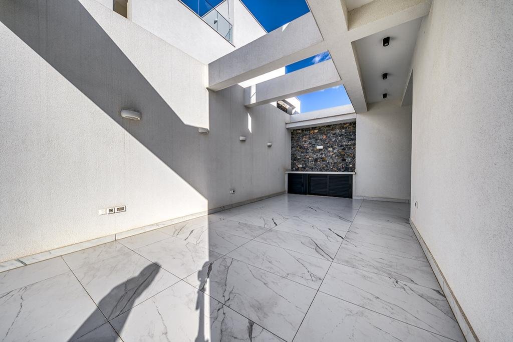 Contemporary Four Bedroom Villa in Germasogia