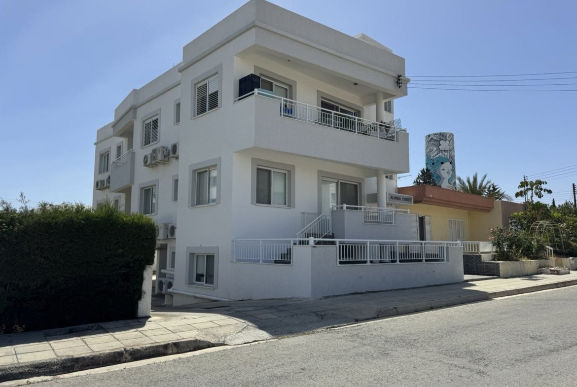 Two‑in‑One Apartment Opportunity in Geroskipou