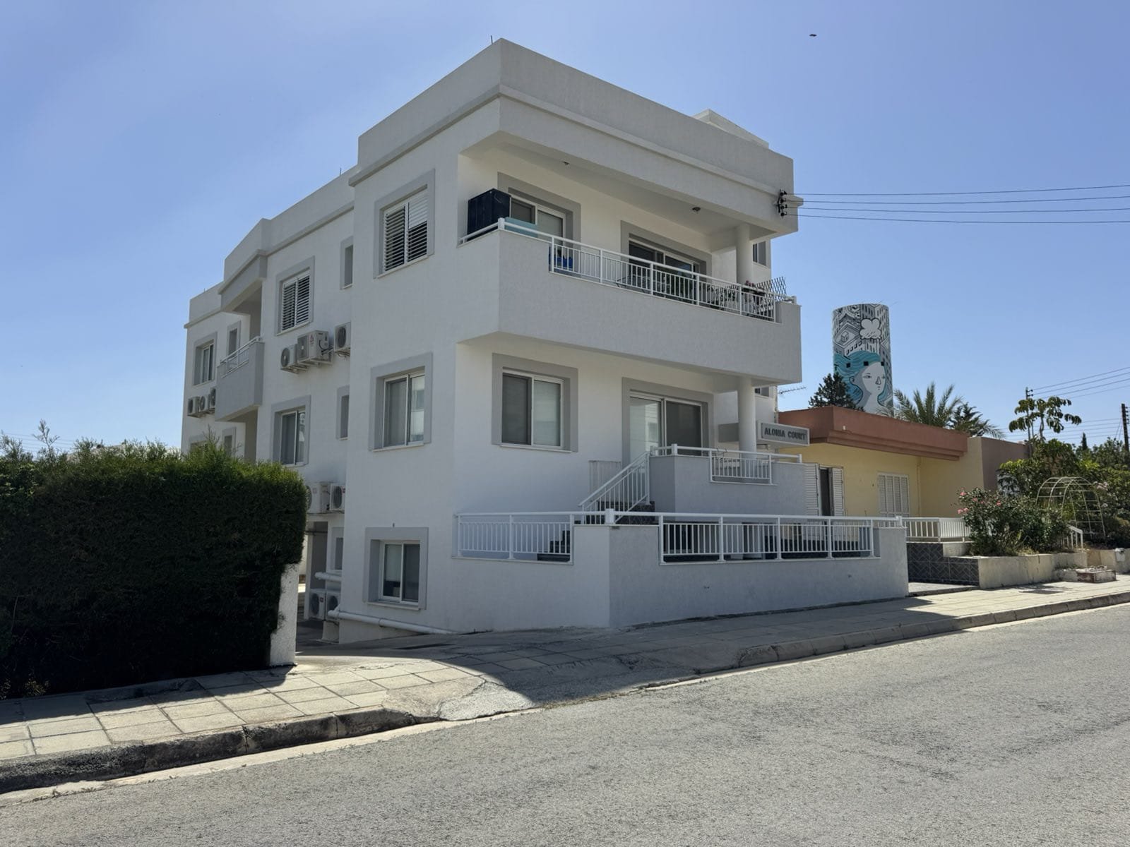 Two‑in‑One Apartment Opportunity in Geroskipou