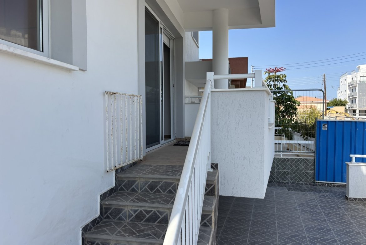 Two‑in‑One Apartment Opportunity in Geroskipou