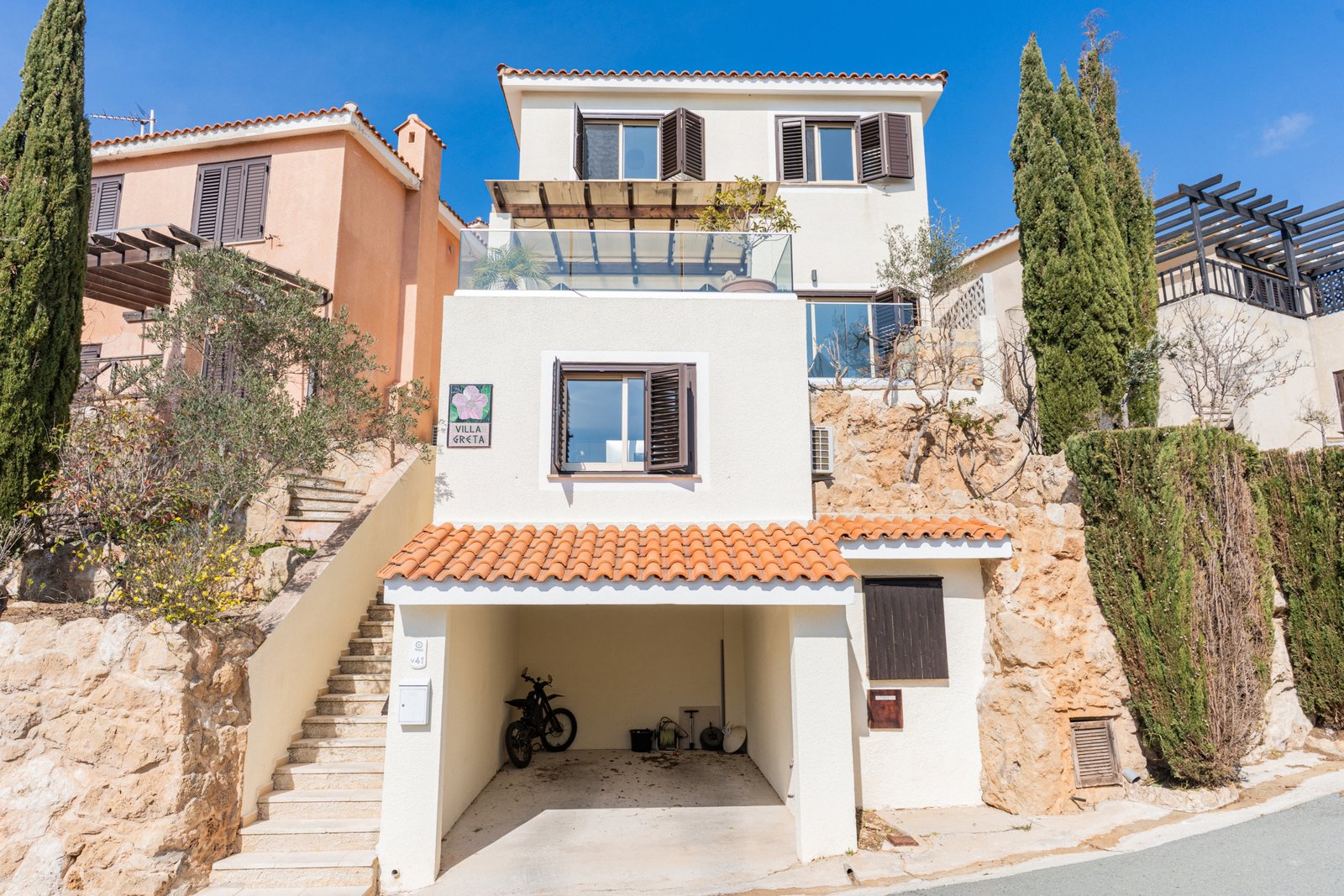 Three Bedroom Mediterranean Villa – Tsada