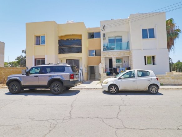 Renovated Two Bedroom Apartment in Kato Paphos