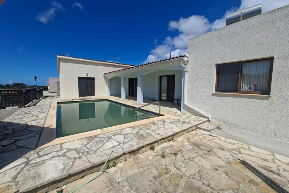 Detached Two Bedroom Bungalow in Konia