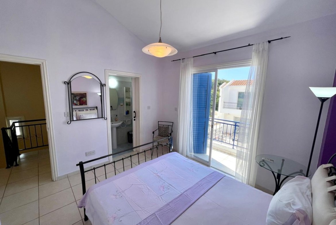 Three Bedroom Two Bathroom House 100 Meters From The Sea in Polis-Latchi