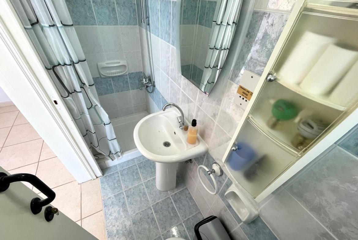 Three Bedroom Two Bathroom House 100 Meters From The Sea in Polis-Latchi
