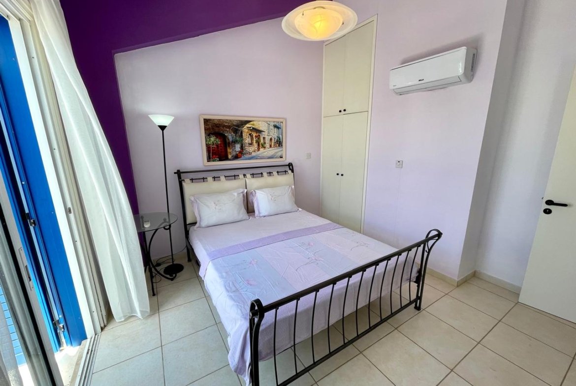 Three Bedroom Two Bathroom House 100 Meters From The Sea in Polis-Latchi