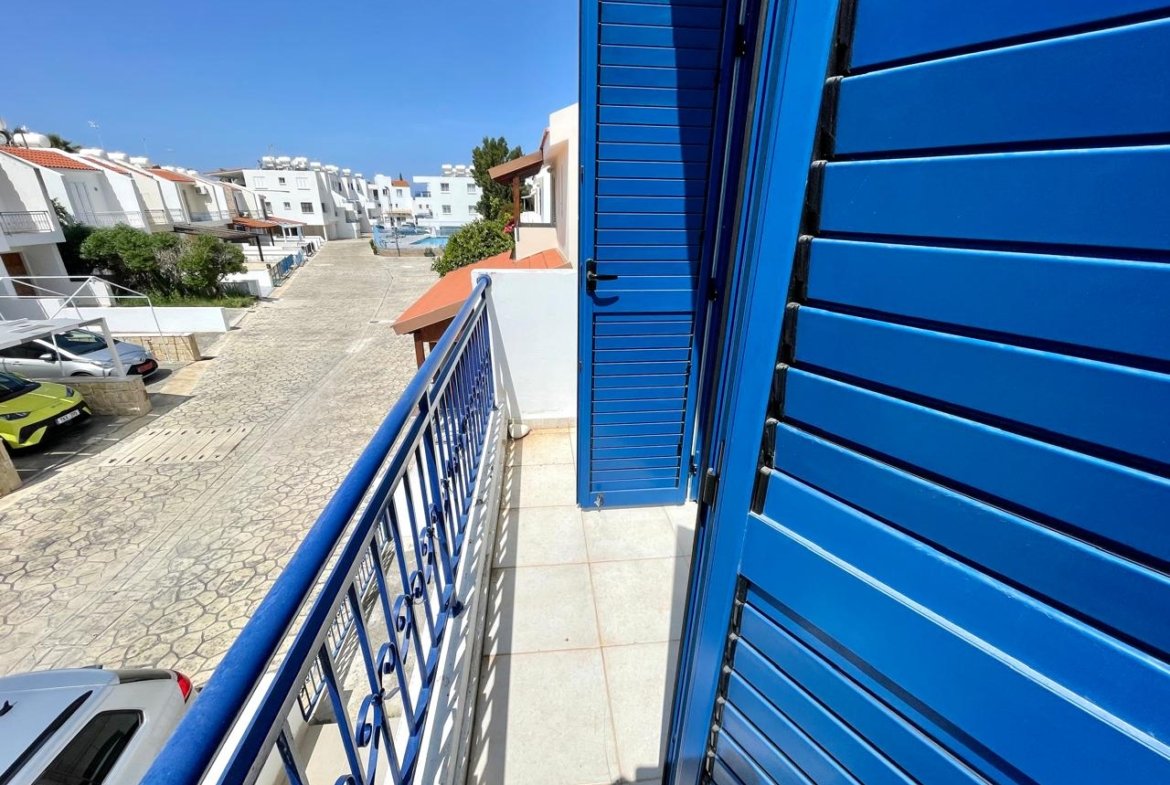 Three Bedroom Two Bathroom House 100 Meters From The Sea in Polis-Latchi