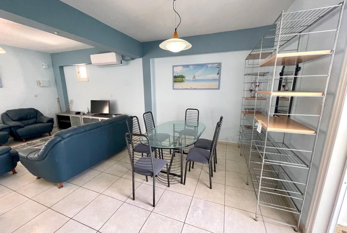 Three Bedroom Two Bathroom House 100 Meters From The Sea in Polis-Latchi