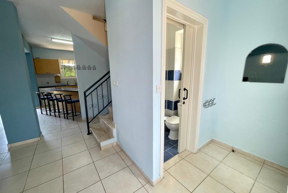 Three Bedroom Two Bathroom House 100 Meters From The Sea in Polis-Latchi