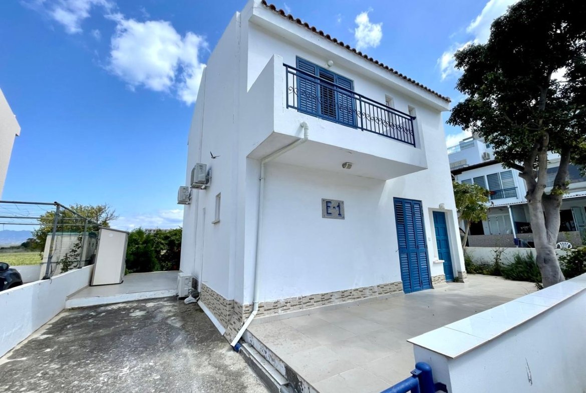 Three Bedroom Two Bathroom House 100 Meters From The Sea in Polis-Latchi