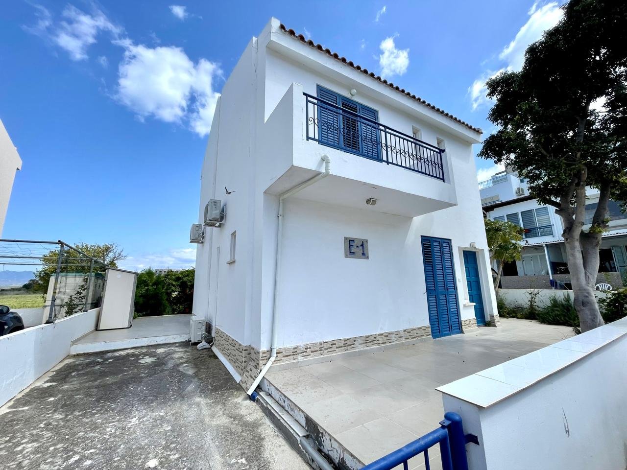 Three Bedroom Two Bathroom House 100 Meters From The Sea in Polis-Latchi