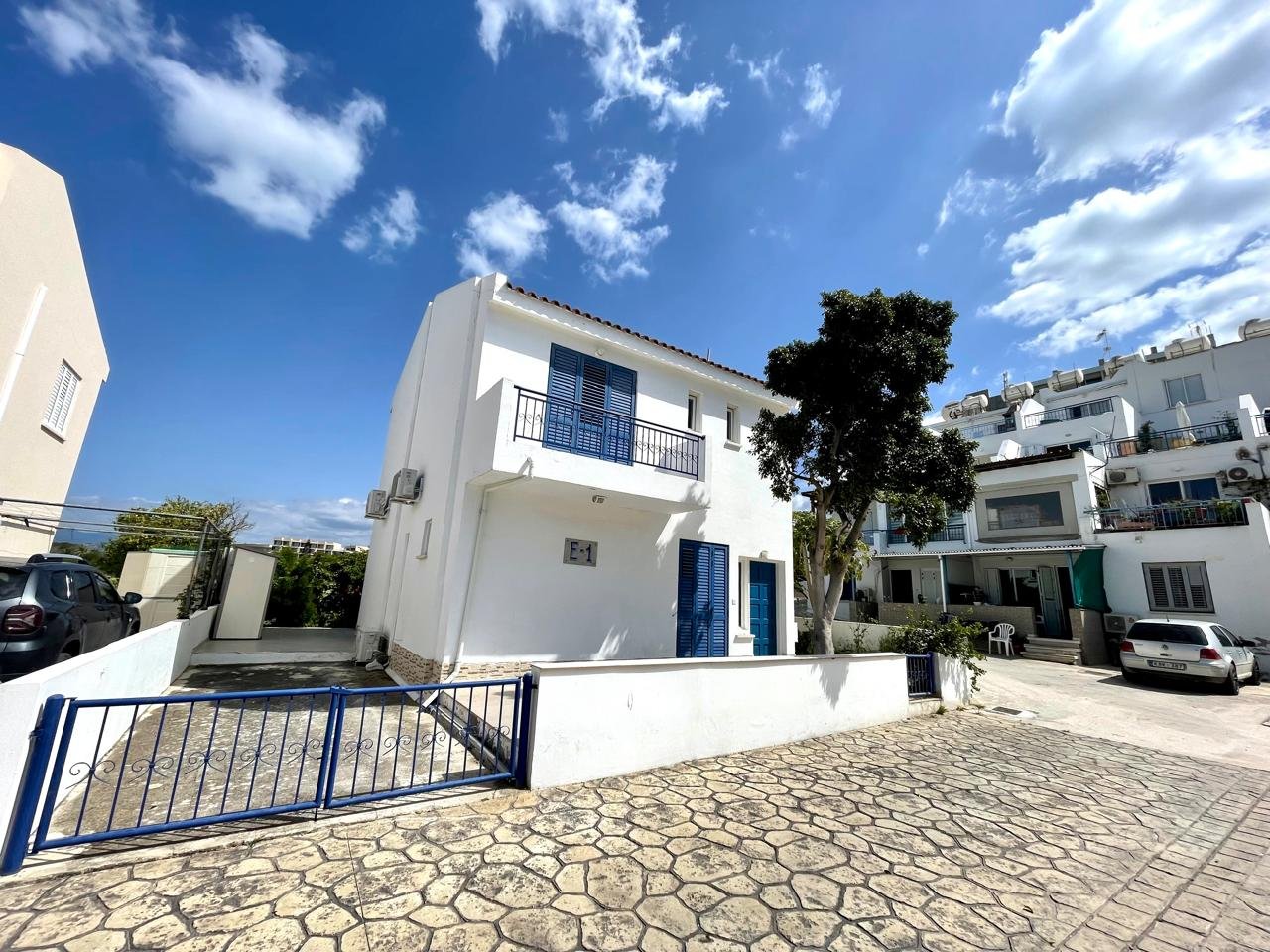 Three Bedroom Two Bathroom House 100 Meters From The Sea in Polis-Latchi
