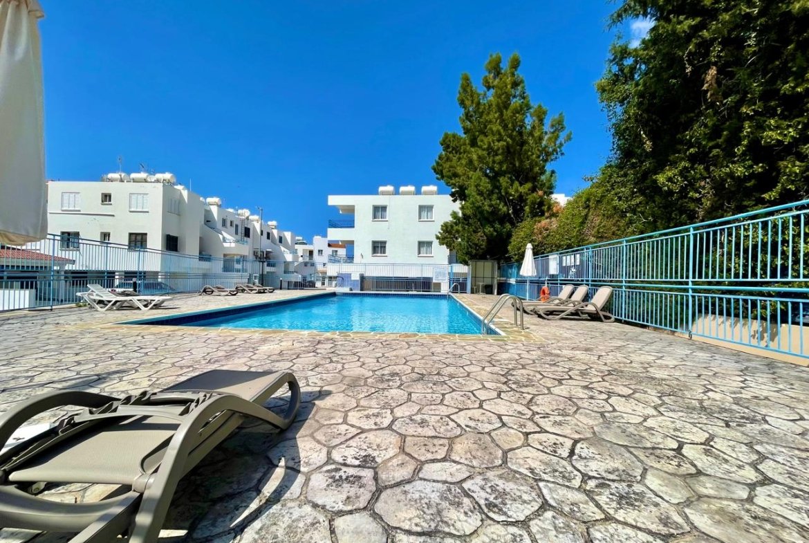 Three Bedroom Two Bathroom House 100 Meters From The Sea in Polis-Latchi