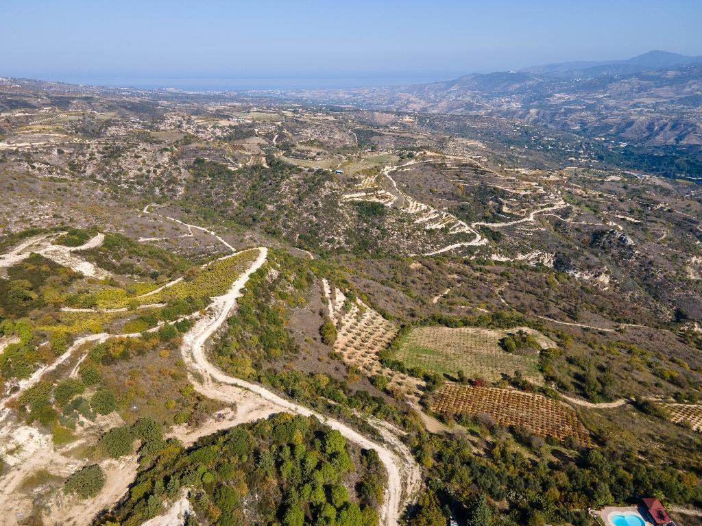 Residential Field in Theletra