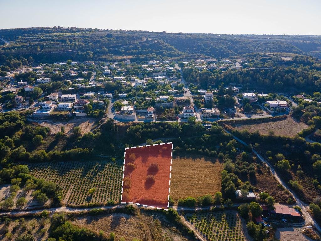 Residential Field in Theletra