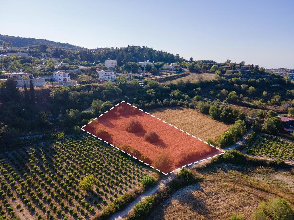 Residential Field in Theletra