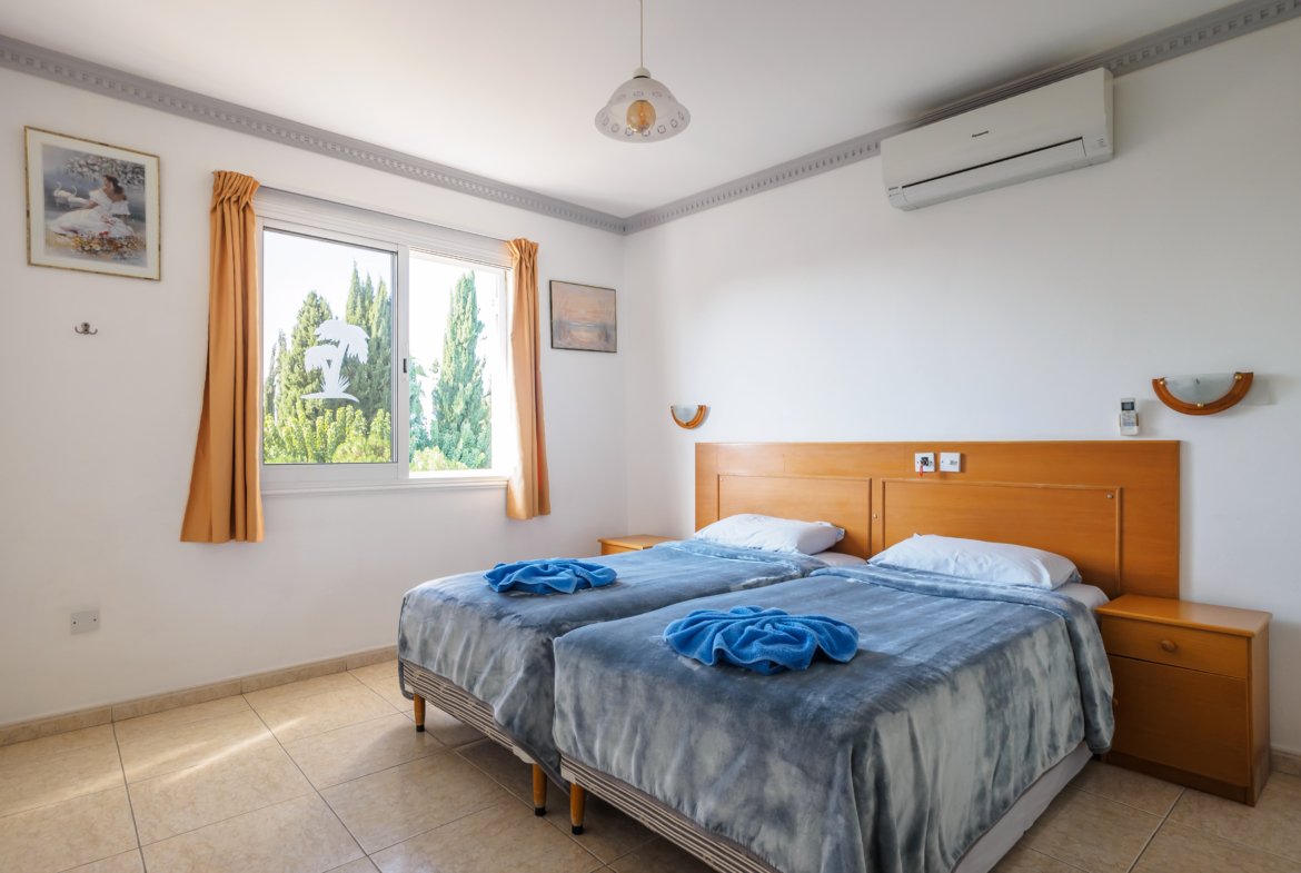 Exceptional Mixed‑Use Building in Paphos – Kato Paphos