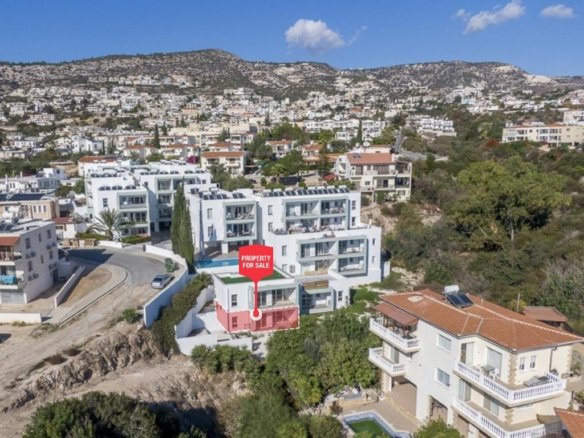 Two‑Bedroom Ground‑Floor Apartment in Pegeia