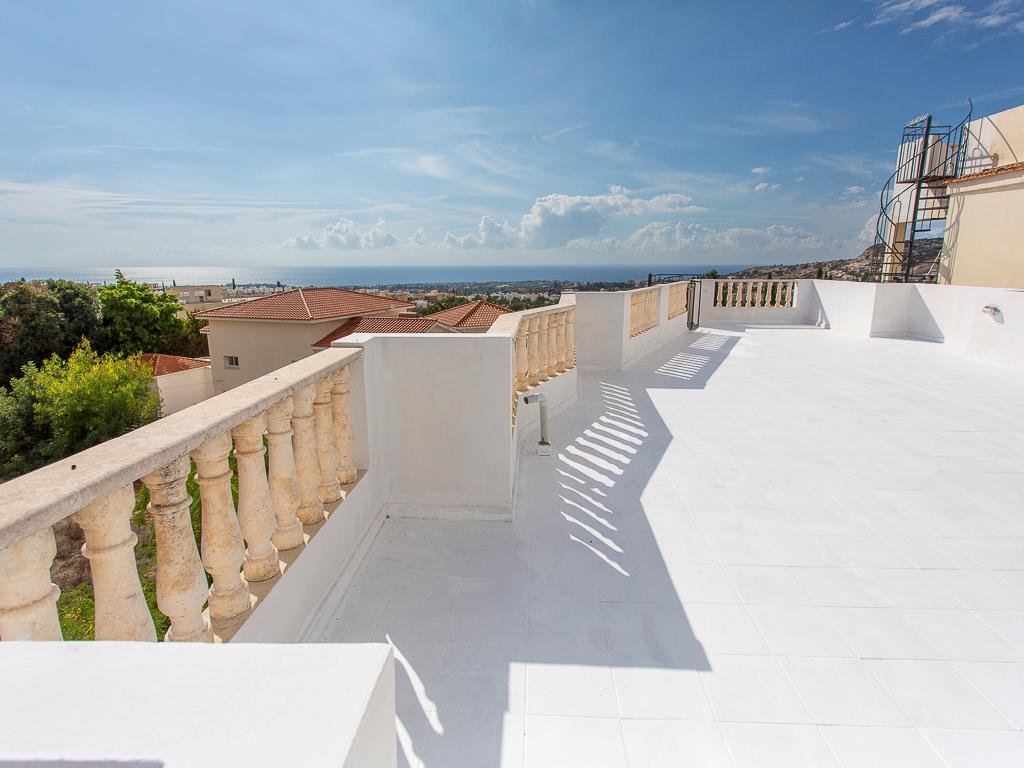 Three Bedroom Semidetached House in Pegeia