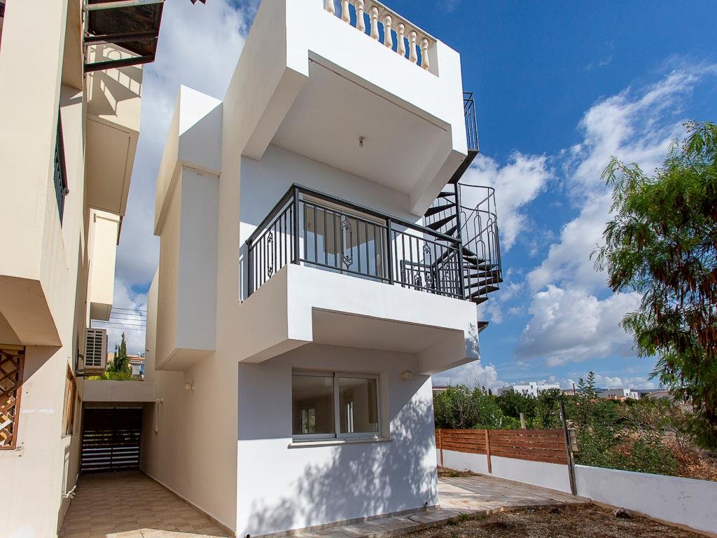 Three Bedroom Semidetached House in Pegeia