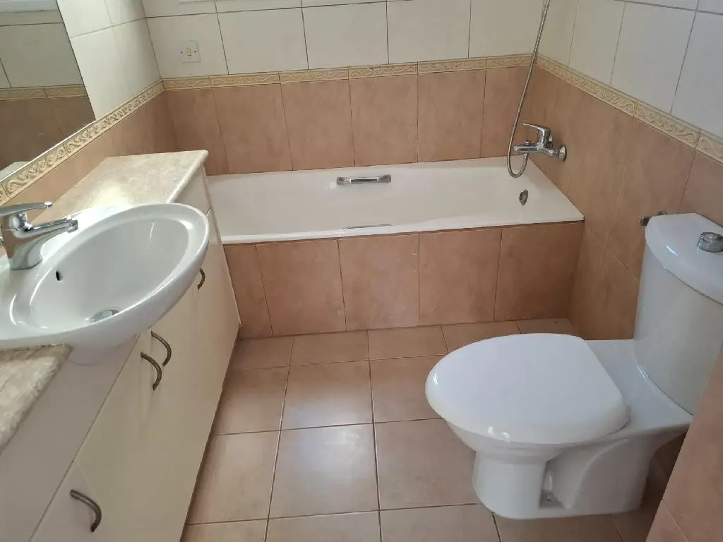 Two‑Bedroom Apartment in Chloraka