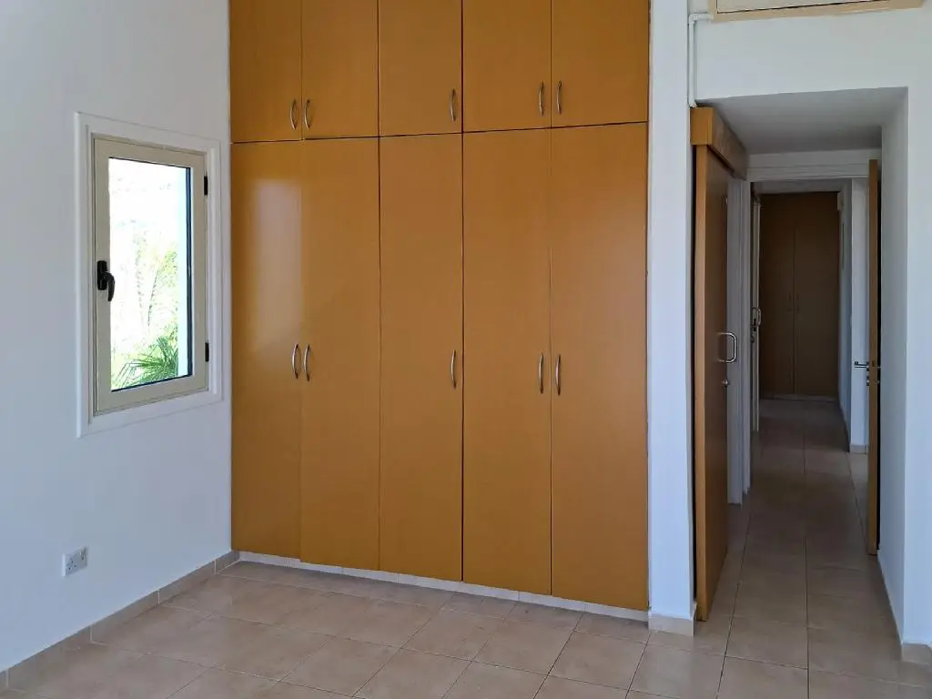 Two‑Bedroom Apartment in Chloraka