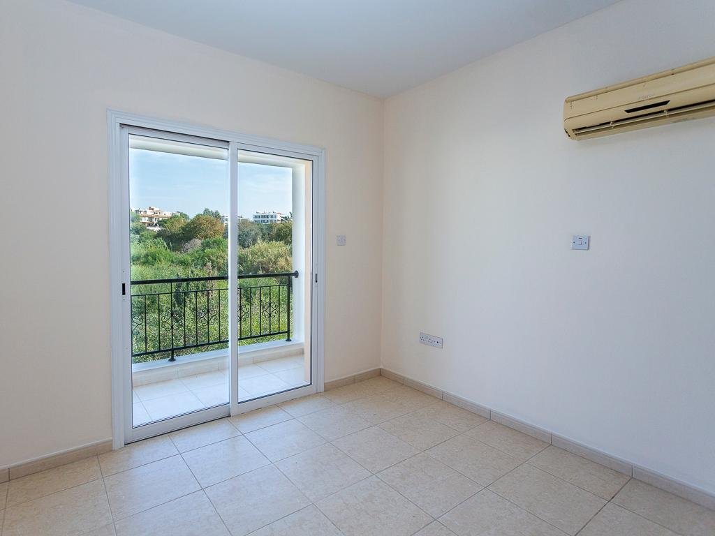 Two‑Bedroom Apartment in Chloraka