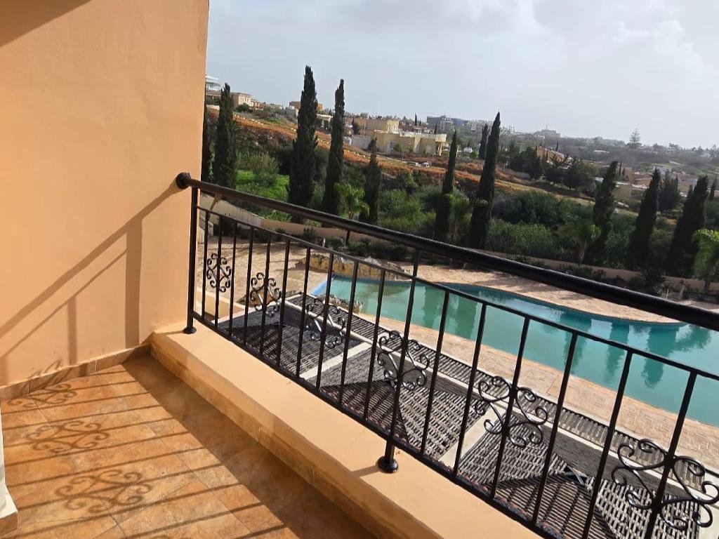 Two‑Bedroom Apartment in Chloraka