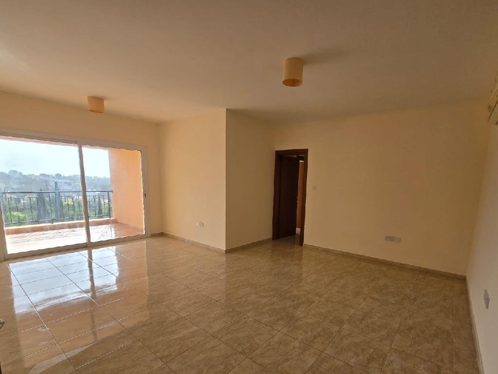 Two‑Bedroom Apartment in Chloraka