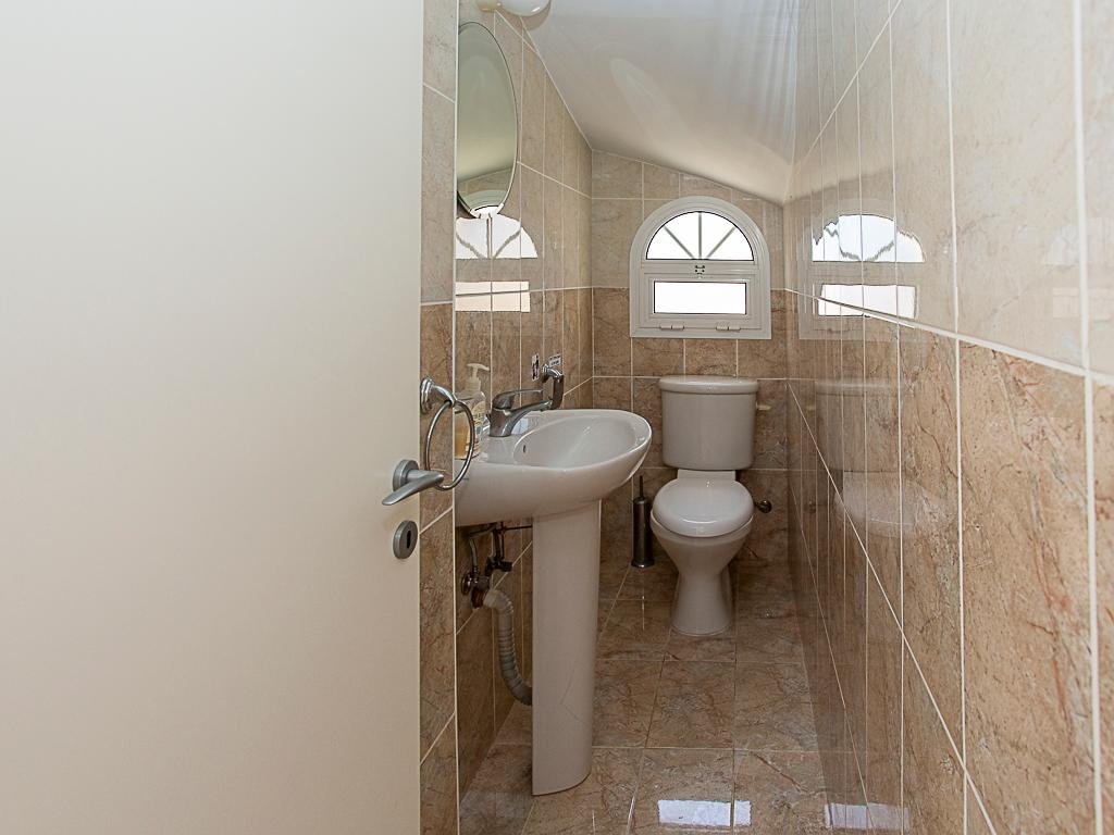 Three‑Bedroom Coastal Villa in Argaka