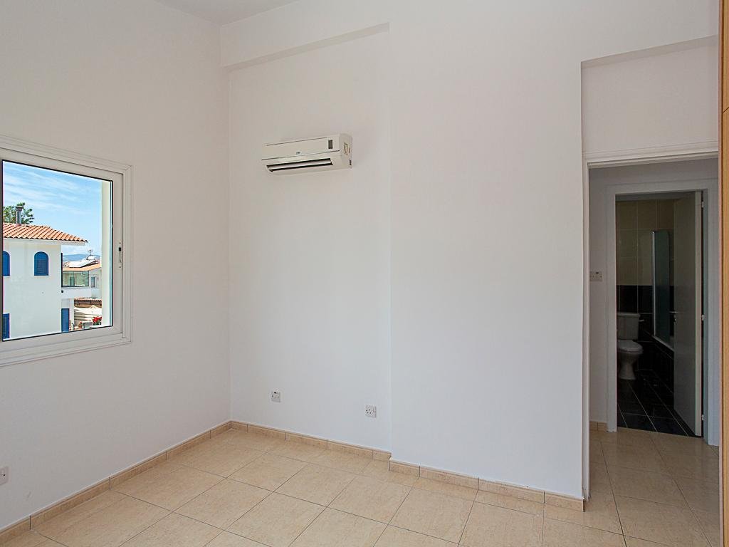 Three‑Bedroom Coastal Villa in Argaka