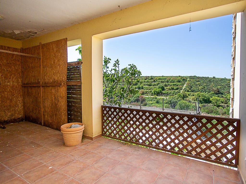 Two‑Storey Detached House in Kathikas