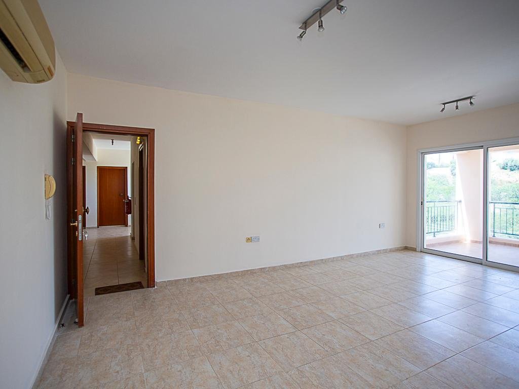 Two‑Bedroom Apartment in Chloraka