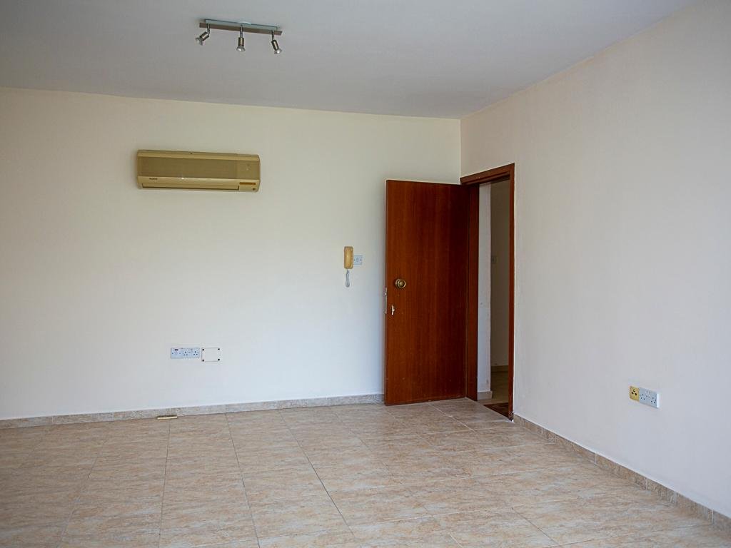 Two‑Bedroom Apartment in Chloraka