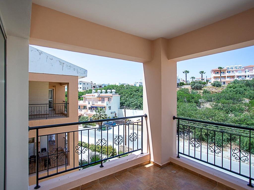 Two‑Bedroom Apartment in Chloraka