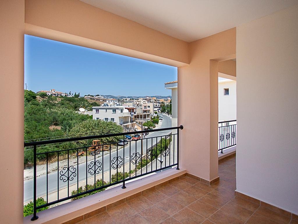 Two‑Bedroom Apartment in Chloraka