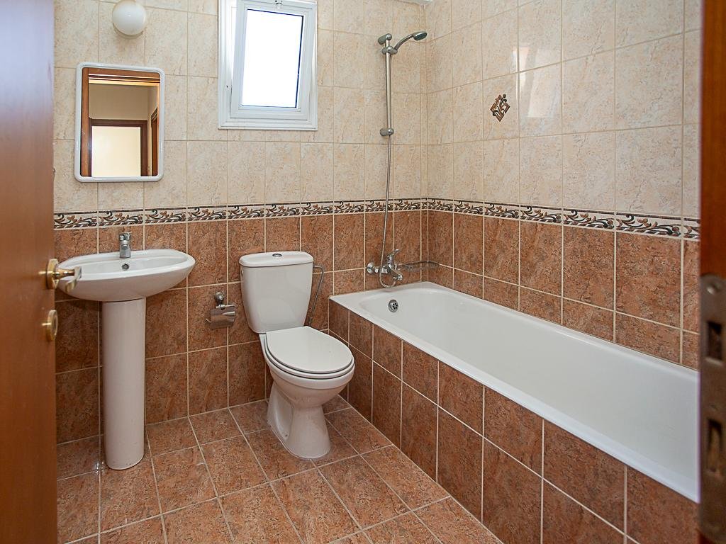 Two‑Bedroom Apartment in Chloraka