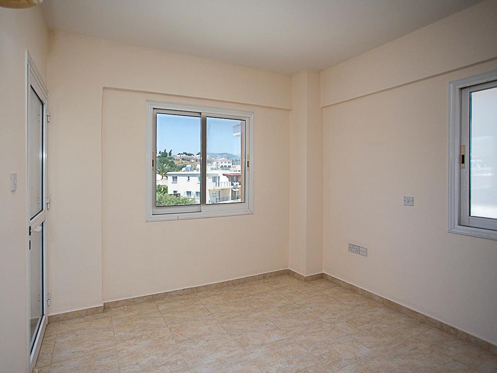 Two‑Bedroom Apartment in Chloraka