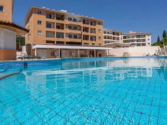 Two‑Bedroom Apartment in Chloraka