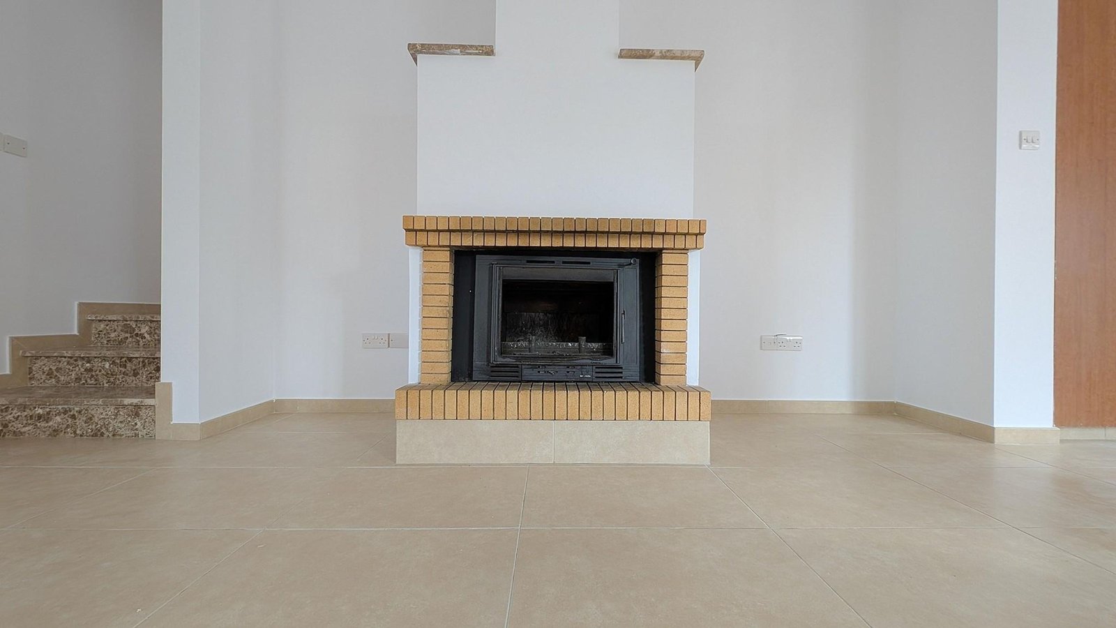 Three‑Bedroom Villa in Tsada