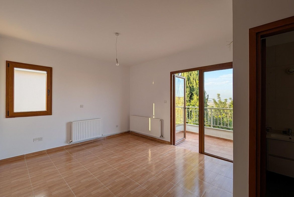 Three‑Bedroom Villa in Tsada
