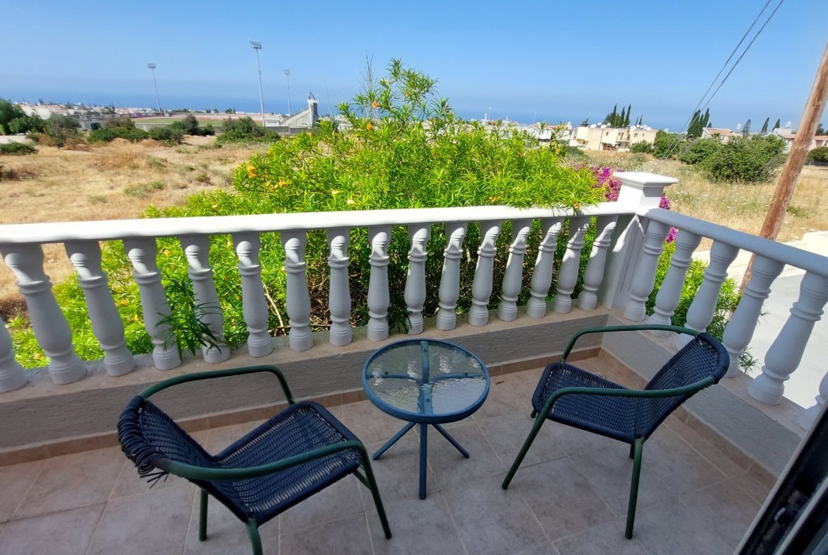 Elegant Three-Bedroom Villa in Pegeia