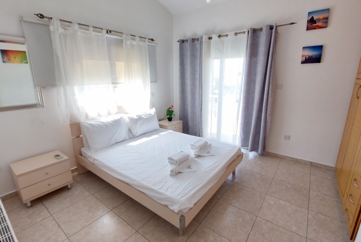 Elegant Three-Bedroom Villa in Pegeia