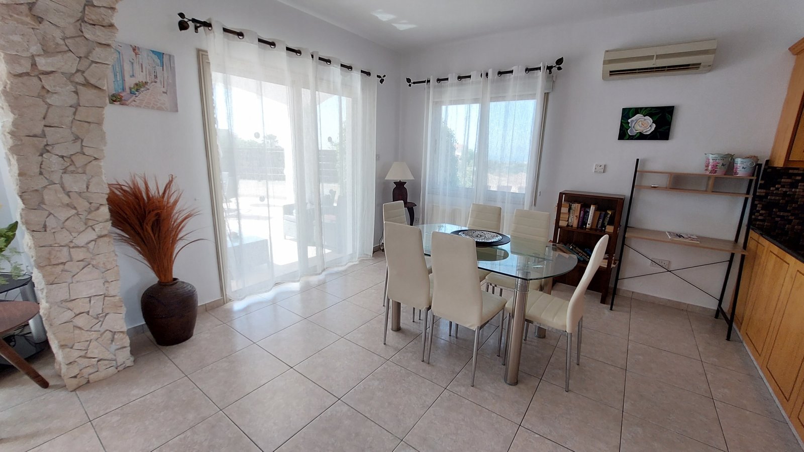 Elegant Three-Bedroom Villa in Pegeia
