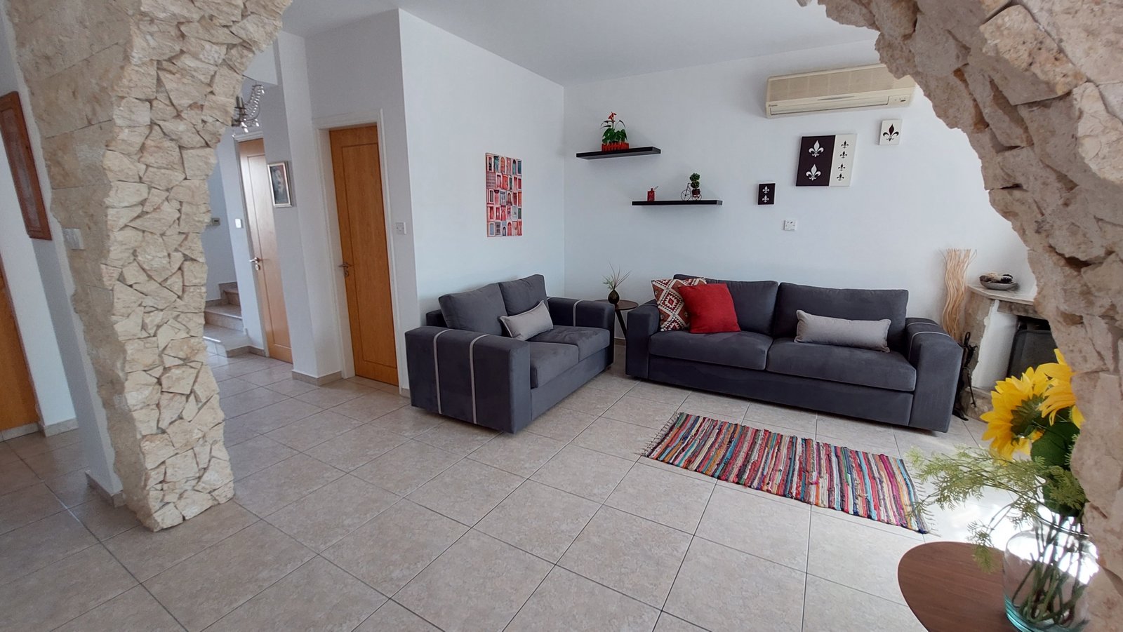 Elegant Three-Bedroom Villa in Pegeia