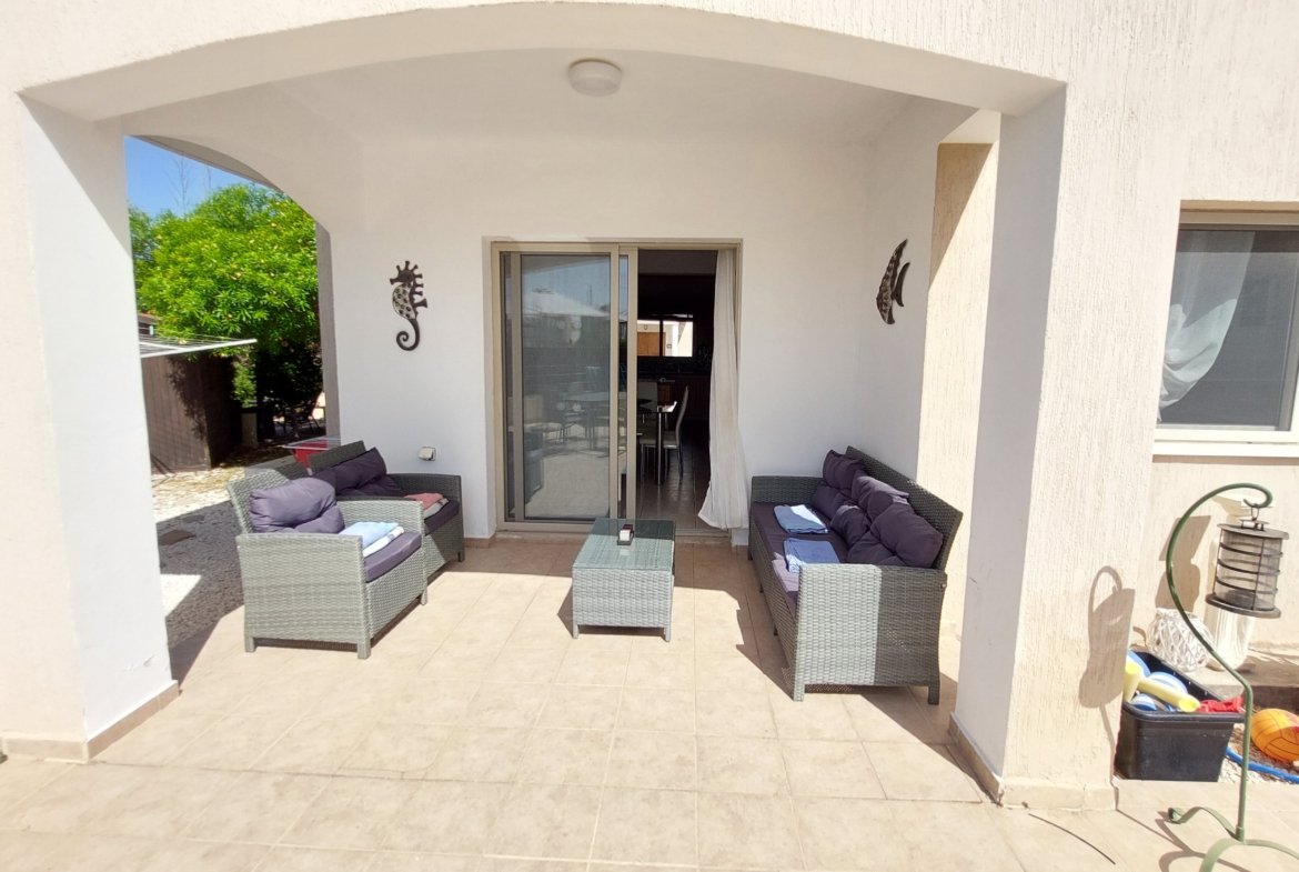 Elegant Three-Bedroom Villa in Pegeia