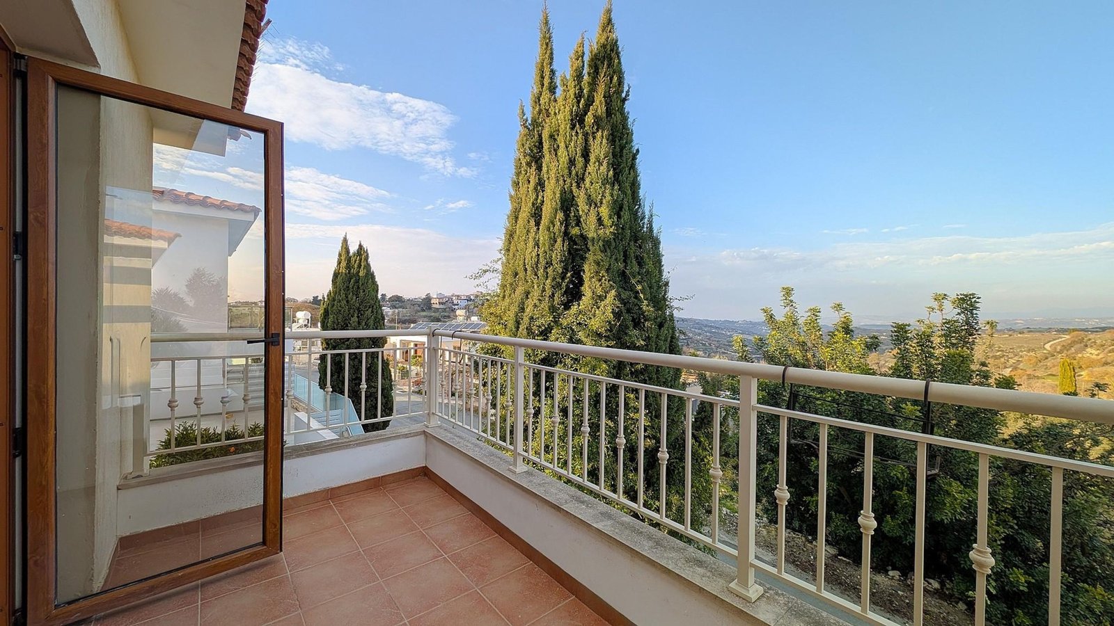 Three‑Bedroom Villa in Tsada