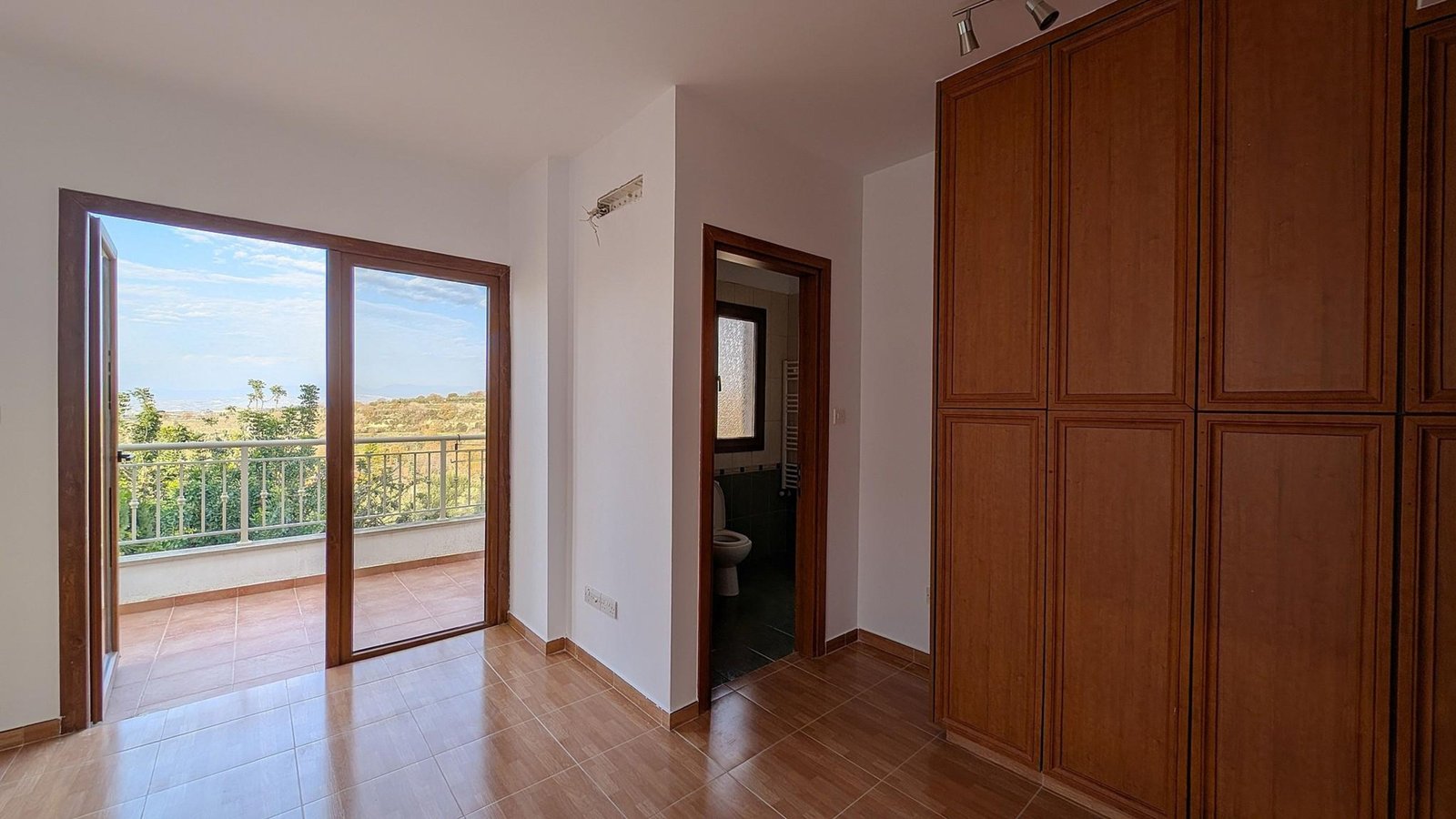 Three‑Bedroom Villa in Tsada